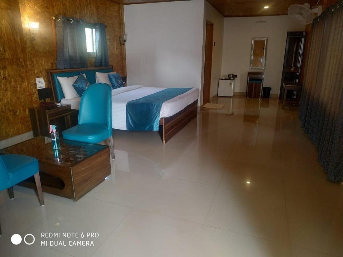 Whispering Woods Resort Lonavala Buitenkant foto