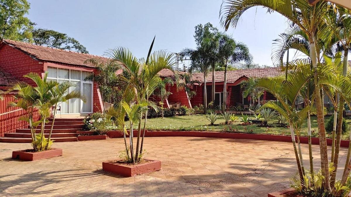 Whispering Woods Resort Lonavala Buitenkant foto